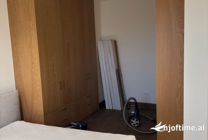 Shtepi me qera Apartament ne Tirane, 1+1, Mobilimi E mobiluar, Pagesa 500  Euro.