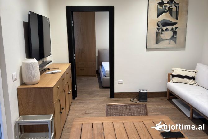 Shtepi me qera Apartament ne Tirane, 1+1, Mobilimi E mobiluar, Pagesa 500  Euro.