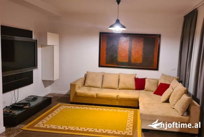 Shtepi ne shitje Apartament ne Tirane, 2+1, Mobilimi Pjeserisht e mobiluar, Pagesa 560,000  Euro.