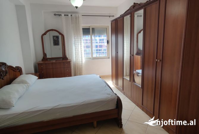 Shtepi me qera 2+1 ne Tirane - 650 Euro