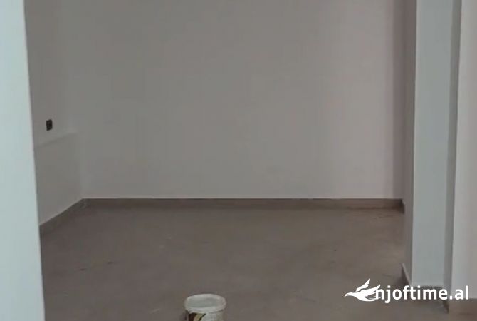 Ambient biznesi me qera 1+1 ne Tirane - 1,000 Euro