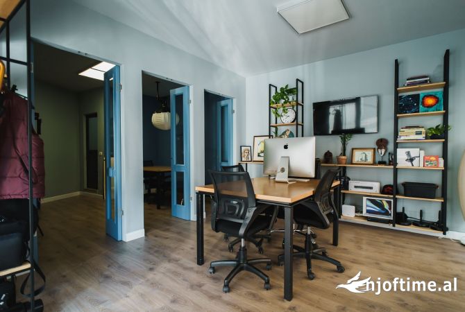 Ambient biznesi me qera 3+1 ne Tirane - 60,000 Leke