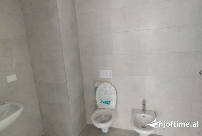 Shtepi me qera 1+1 ne Tirane - 400 Euro