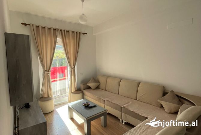 Shtepi me qera 2+1 ne Tirane - 500 Euro