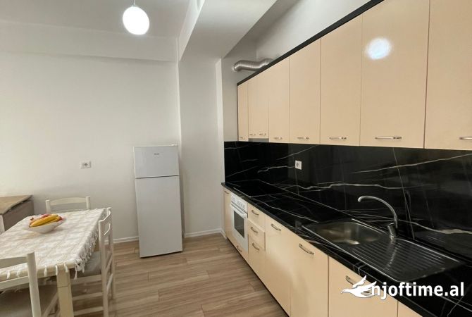 Shtepi me qera 2+1 ne Tirane - 500 Euro