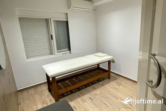 Ambient biznesi me qera 3+1 ne Tirane - 1,500 Euro