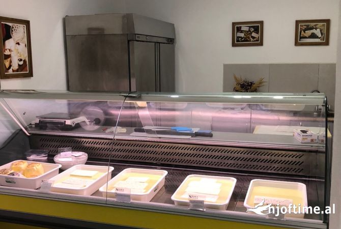 Ambient biznesi me qera 1+1 ne Tirane - 75,000 Leke