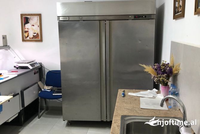 Ambient biznesi me qera 1+1 ne Tirane - 75,000 Leke