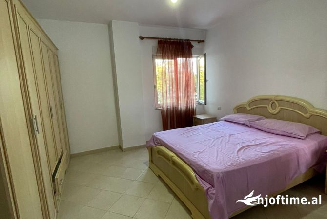 Shtepi me qera 2+1 ne Tirane - 700 Euro
