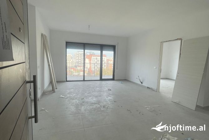 Ambient biznesi me qera 3+1 ne Tirane - 2,000 Euro