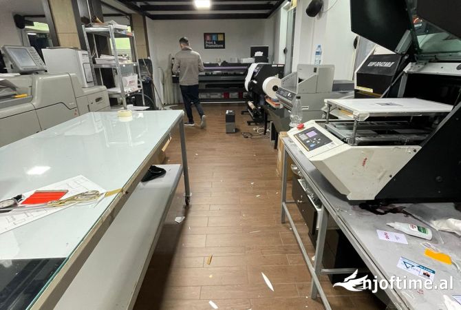 Ambient biznesi me qera 3+1 ne Tirane - 800 Euro