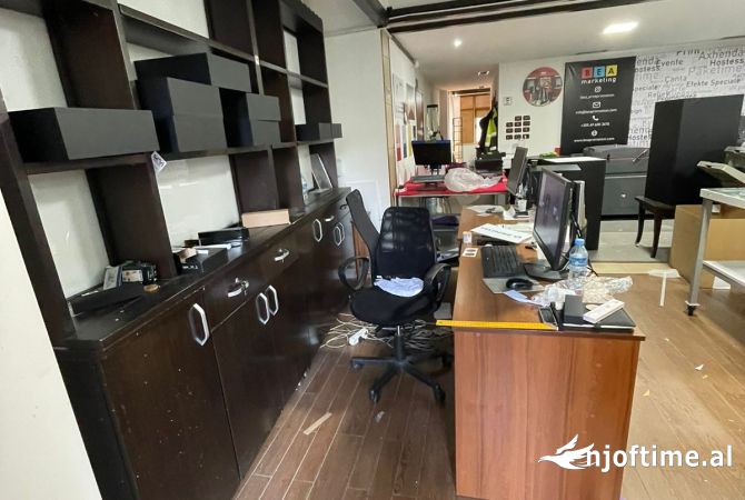 Ambient biznesi me qera 3+1 ne Tirane - 800 Euro