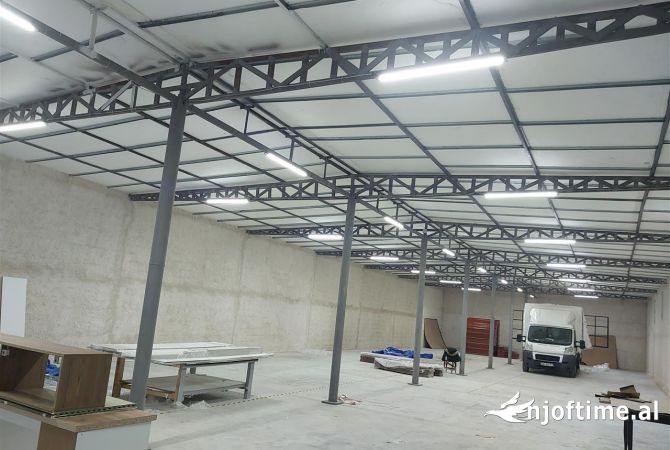 Ambient biznesi me qera 4+1 ne Tirane - 1,500 Euro