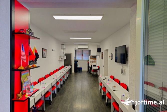Ambient biznesi me qera 3+1 ne Tirane - 70,000 Leke