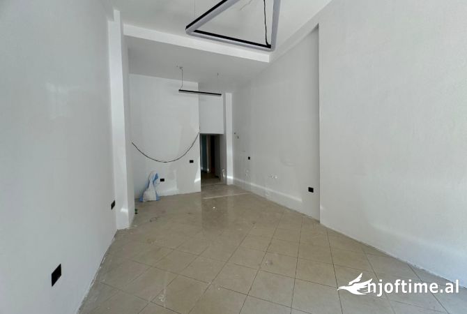 Ambient biznesi me qera 1+1 ne Tirane - 1,000 Euro