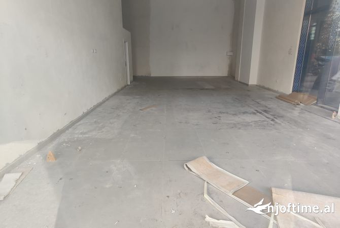 Ambient biznesi me qera 1+1 ne Tirane - 1,600 Euro