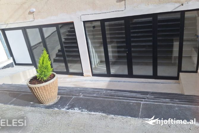 Ambient biznesi me qera 1+1 ne Tirane - 1,200 Euro