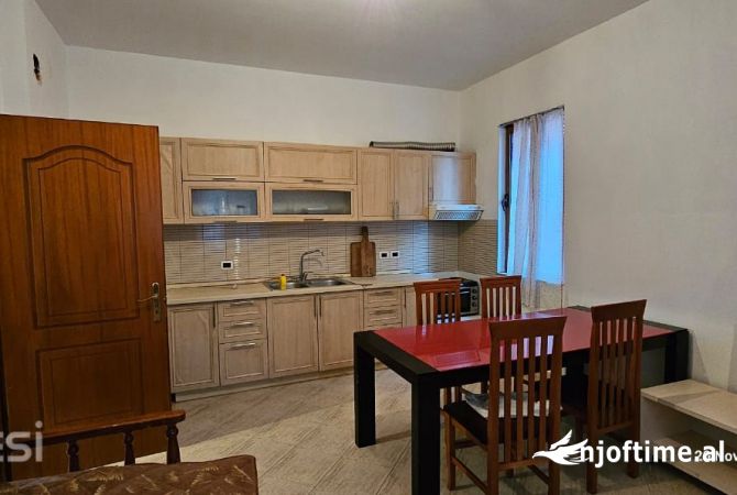 Shtepi me qera 2+1 ne Tirane - 500 Euro