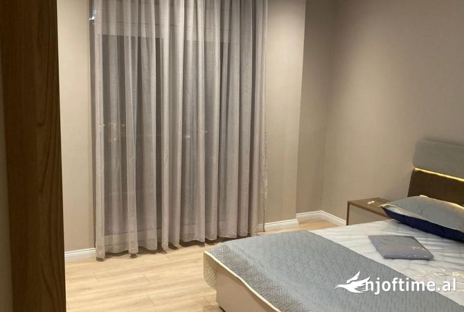 Shtepi me qera 2+1 ne Tirane - 800 Euro