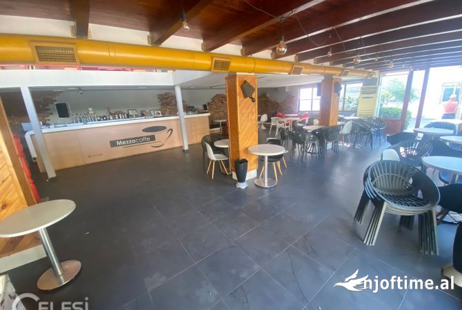 Ambient biznesi me qera 2+1 ne Tirane - 1,500 Euro