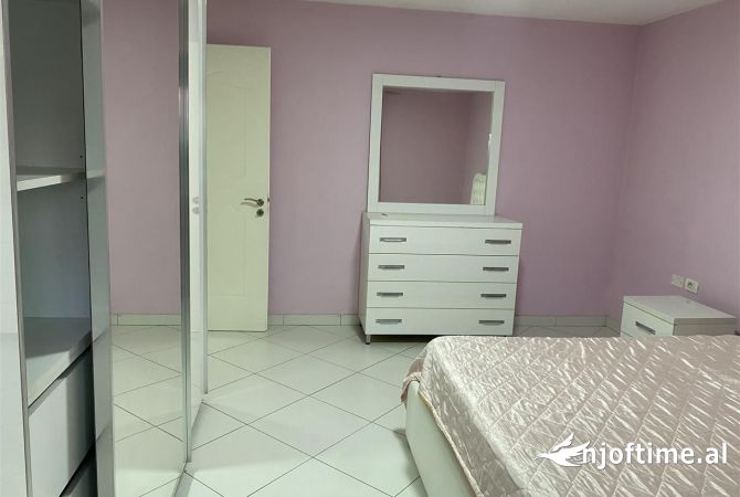 Shtepi me qera 2+1 ne Tirane - 700 Euro