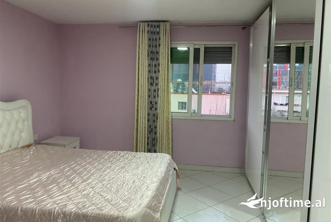 Shtepi me qera 2+1 ne Tirane - 700 Euro
