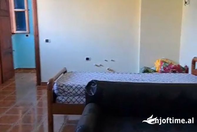 Shtepi me qera 1+1 ne Tirane - 300 Euro