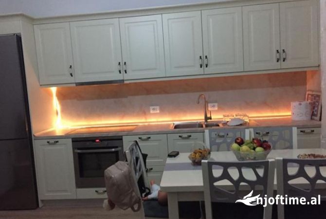 Shtepi me qera 3+1 ne Tirane - 700 Euro