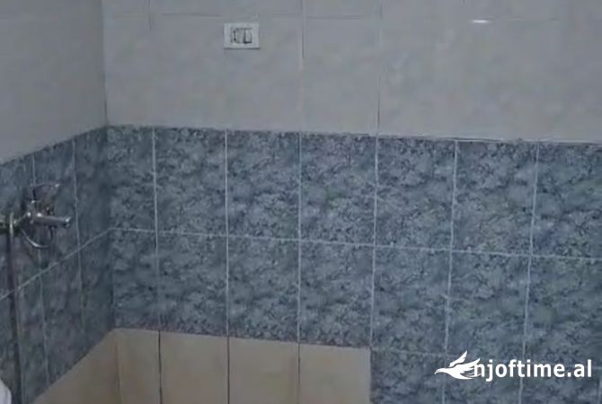 Shtepi me qera Apartament ne Tirane, 1+1, Mobilimi E mobiluar, Pagesa 300  Euro.