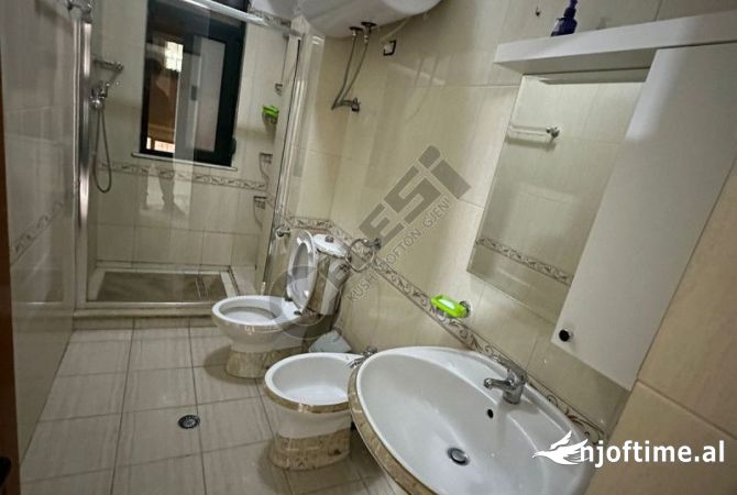 Shtepi me qera Apartament ne Tirane, 1+1, Mobilimi E mobiluar, Pagesa 50,000  Leke.