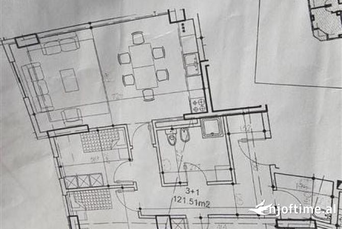 Ambient biznesi me qera 3+1 ne Tirane - 1,500 Euro