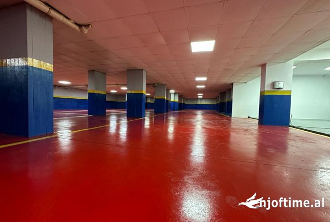 Ambient biznesi me qera 6+1 ne Tirane - 3,000 Euro