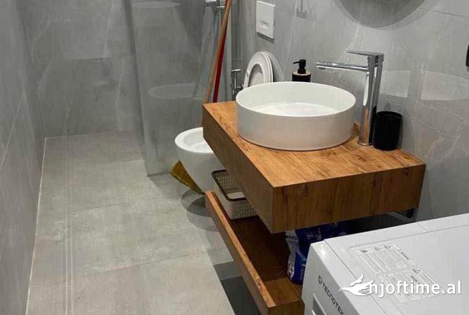 Shtepi me qera Apartament ne Tirane, 1+1, Mobilimi E mobiluar, Pagesa 400  Euro.