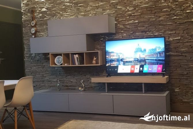 Shtepi me qera Apartament ne Tirane, 2+1, Mobilimi E mobiluar, Pagesa 680  Euro.