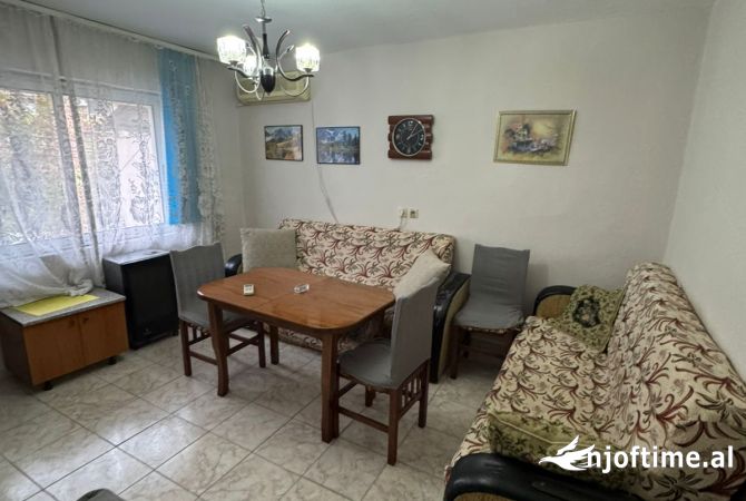 Shtepi me qera 2+1 ne Tirane - 40,000 Leke