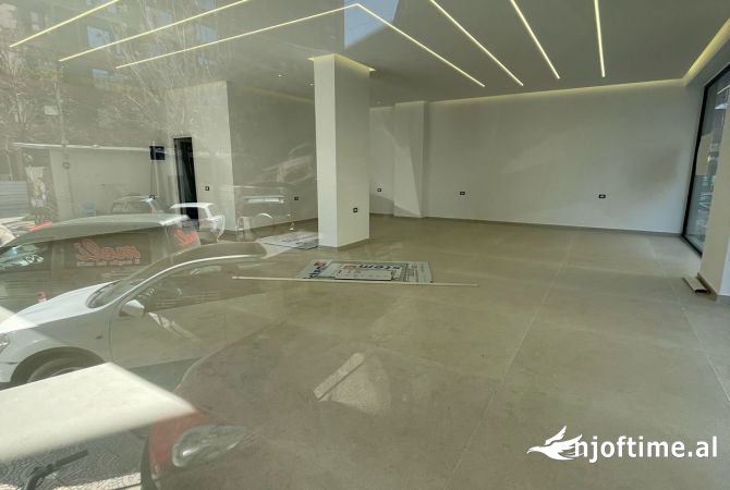 Ambient biznesi me qera 1+1 ne Tirane - 2,500 Euro