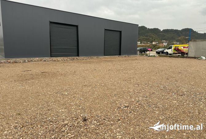 Ambient biznesi me qera 4+1 ne Tirane - 1,500 Euro