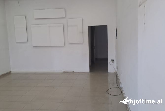 Ambient biznesi me qera 1+1 ne Tirane - 1,200 Euro