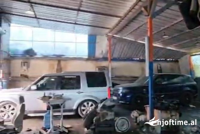 Ambient biznesi me qera 4+1 ne Tirane - 1,300 Euro