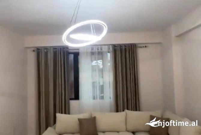 Shtepi me qera 1+1 ne Tirane - 450 Euro