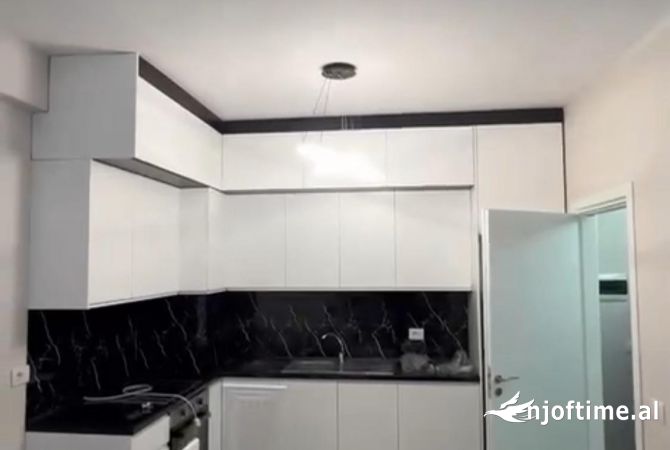 Shtepi me qera 1+1 ne Tirane - 450 Euro