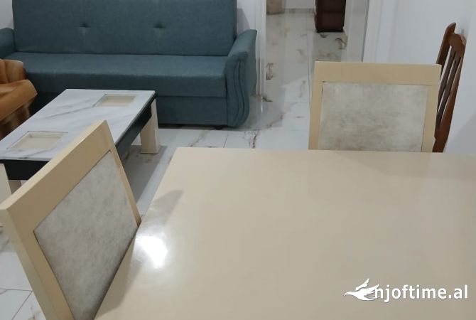 Shtepi me qera 1+1 ne Tirane - 30,000 Leke
