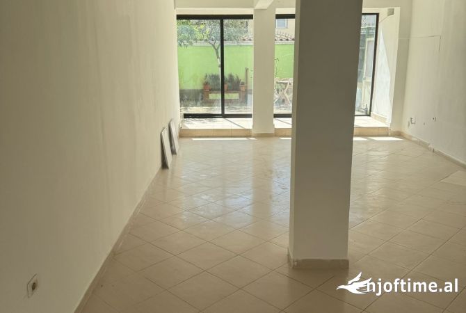 Ambient biznesi me qera 1+1 ne Tirane - 650 Euro