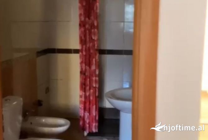 Shtepi me qera 2+1 ne Tirane - 500 Euro