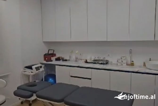 Ambient biznesi me qera 5+1 ne Tirane - 2,000 Euro