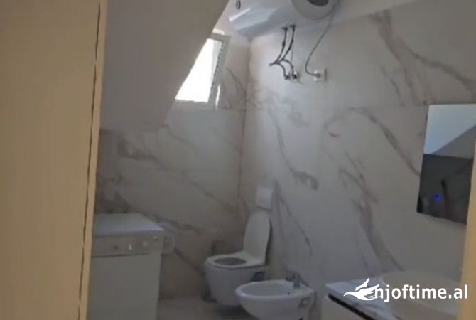 Ambient biznesi me qera 5+1 ne Tirane - 2,000 Euro