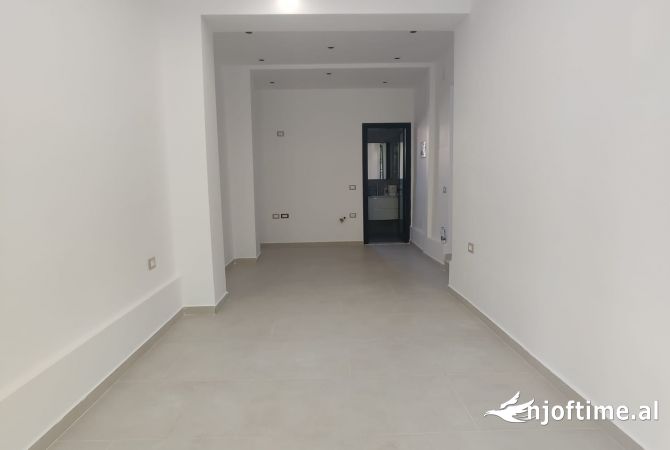 Ambient biznesi ne shitje 1+1 ne Tirane - 190,000 Euro