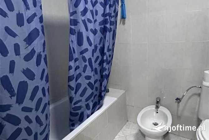 Shtepi me qera Apartament ne Tirane, 1+1, Mobilimi E mobiluar, Pagesa 450  Euro.