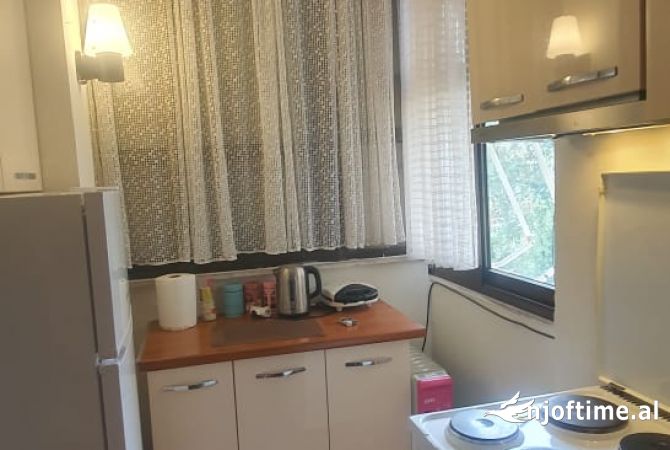 Shtepi me qera Garsoniere ne Tirane - 40,000 Leke