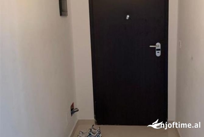 Shtepi ne shitje Apartament ne Tirane, 1+1, Mobilimi E mobiluar, Pagesa 109,000  Euro.